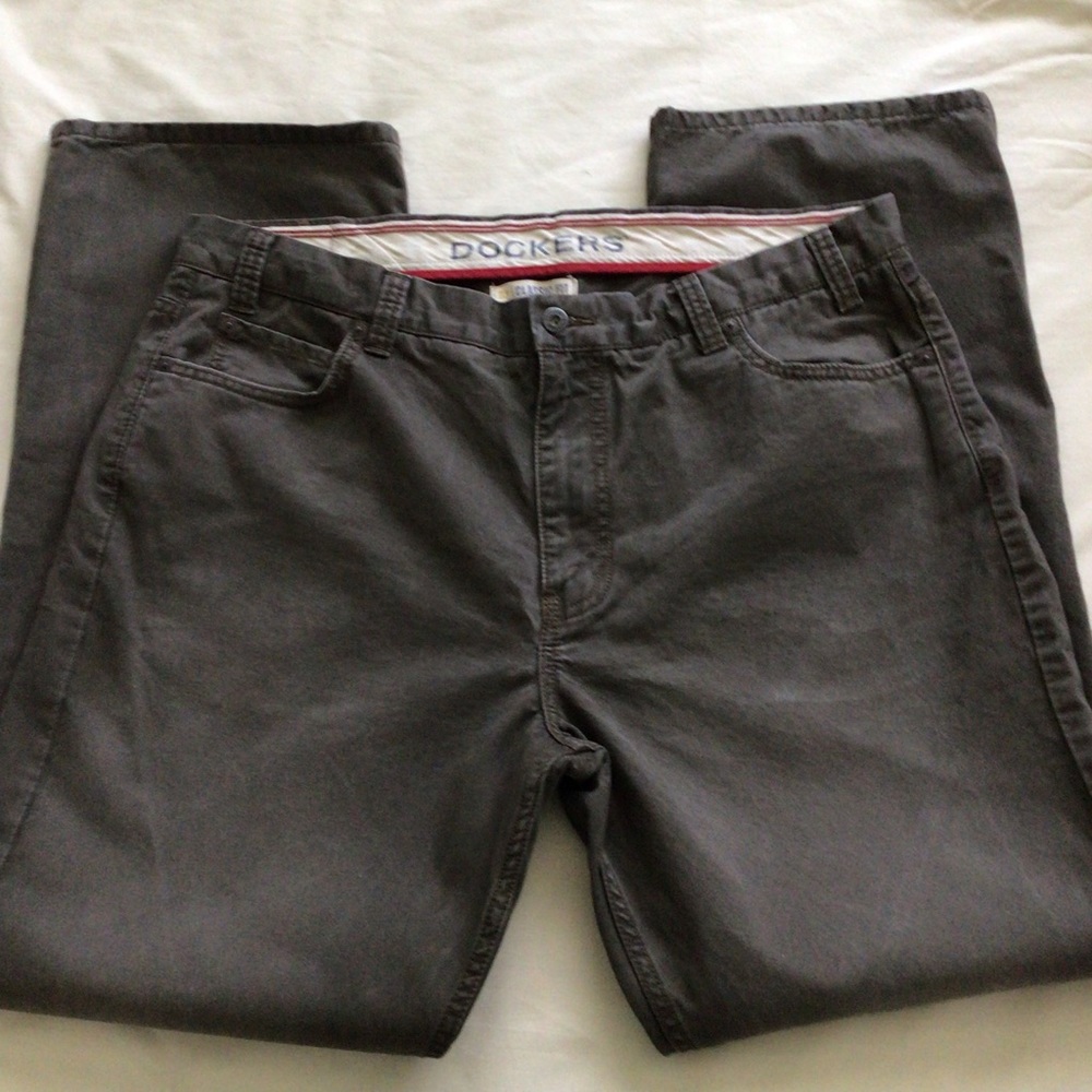 Dockers D3 Classic Fit Pants Size 38/32